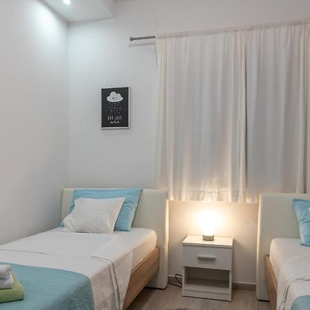 Apartment Ela โตรกีร์ ภายนอก รูปภาพ